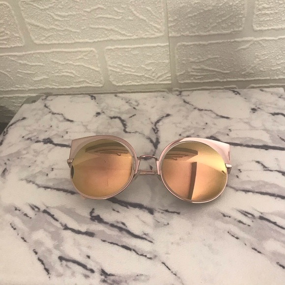Fendi Accessories - Fendi Eyeshine Sunglasses
